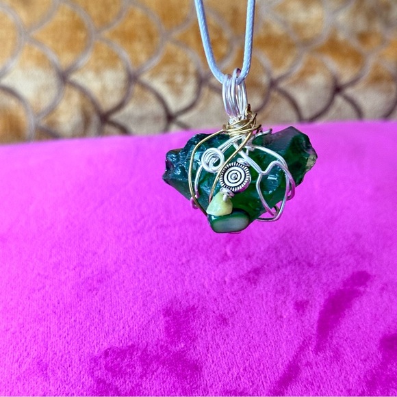 Artisan Wire-Wrapped Beach Glass Beaded Pendant Necklace - Picture 1 of 8